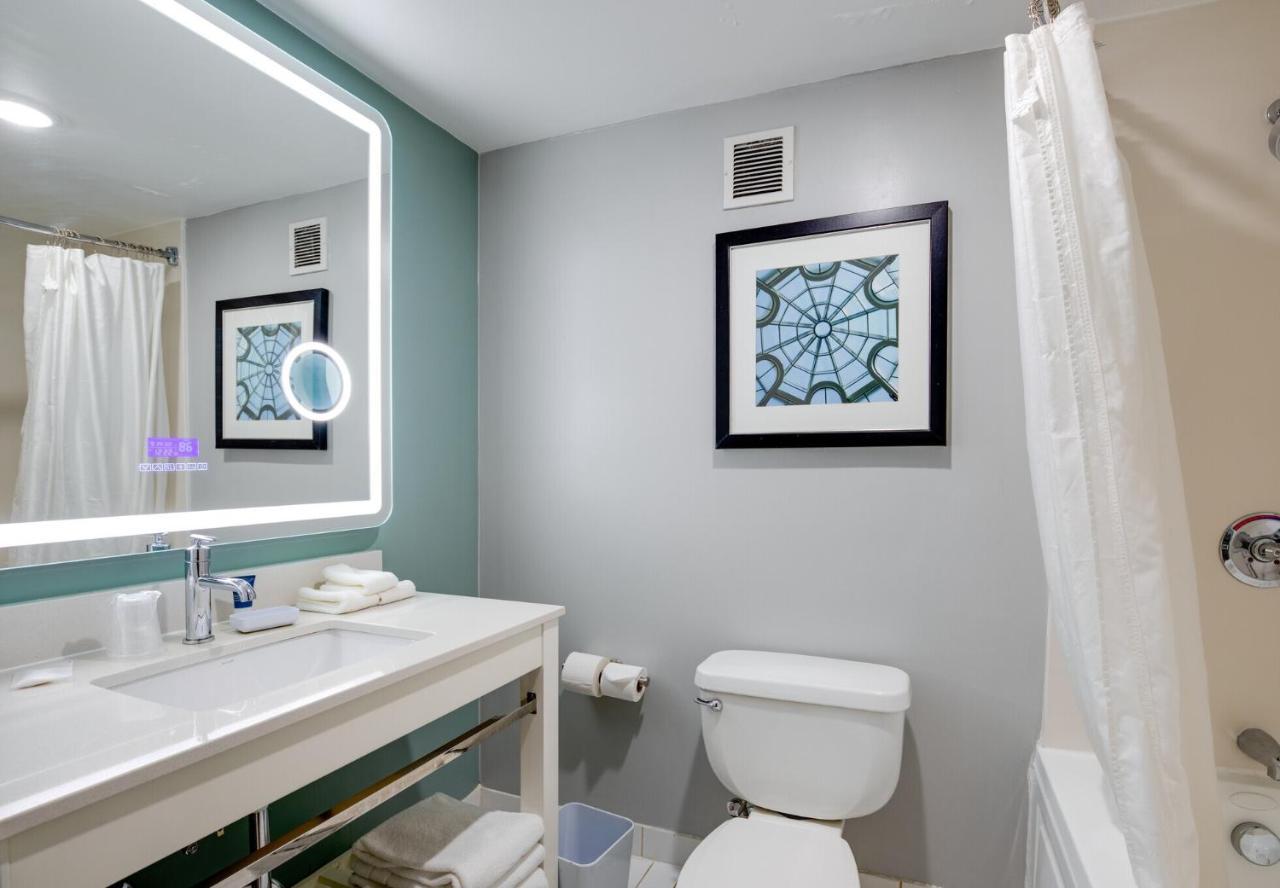 Four Points By Sheraton York Eksteriør bilde